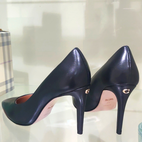 New! Skyler Pump in Black 🖤 Size 7.5 - Picture 5 of 6